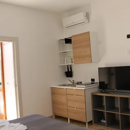 San Leone Home